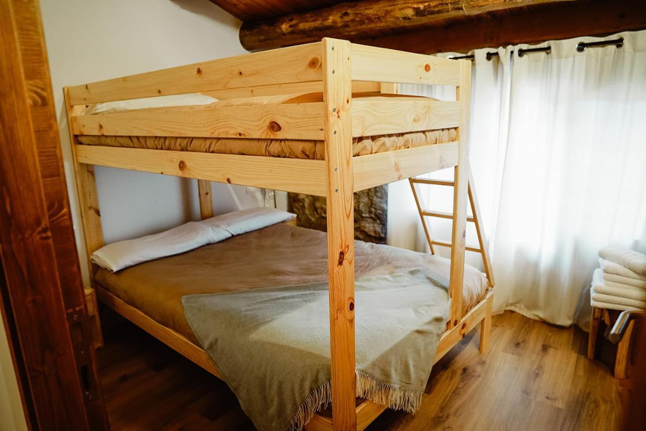 Cases Altes De Posada Naves  Экстерьер фото